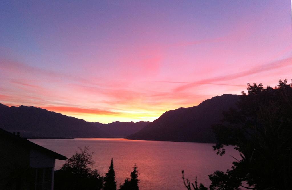 Hotel Garni Rivabella Au Lac Brissago TI Exterior foto